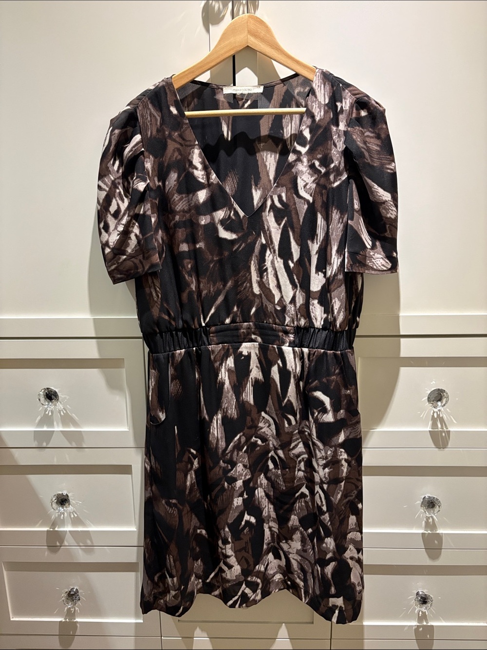 Maxandcleo V-Neck Short Sleeve Dress in Black and Brown